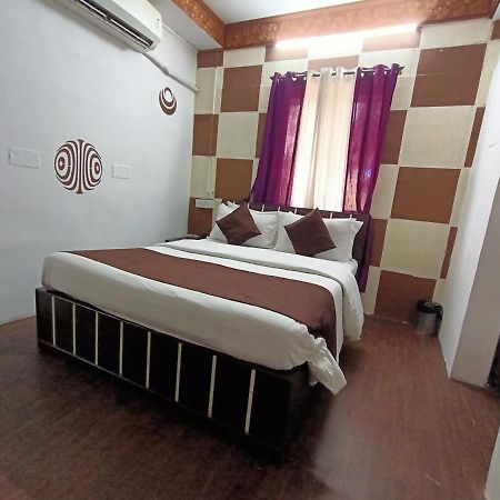 Kalpataru Hometel Мумбаи Экстерьер фото