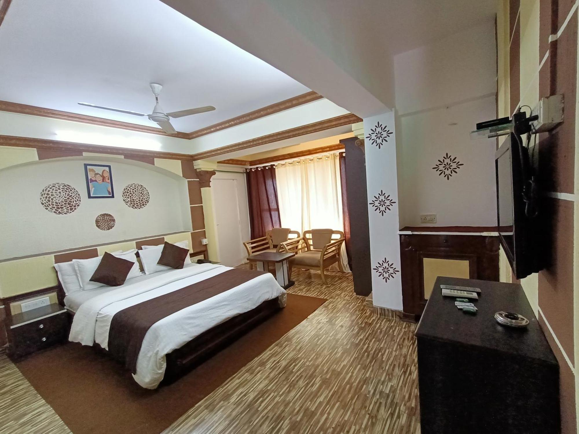 Kalpataru Hometel Мумбаи Экстерьер фото