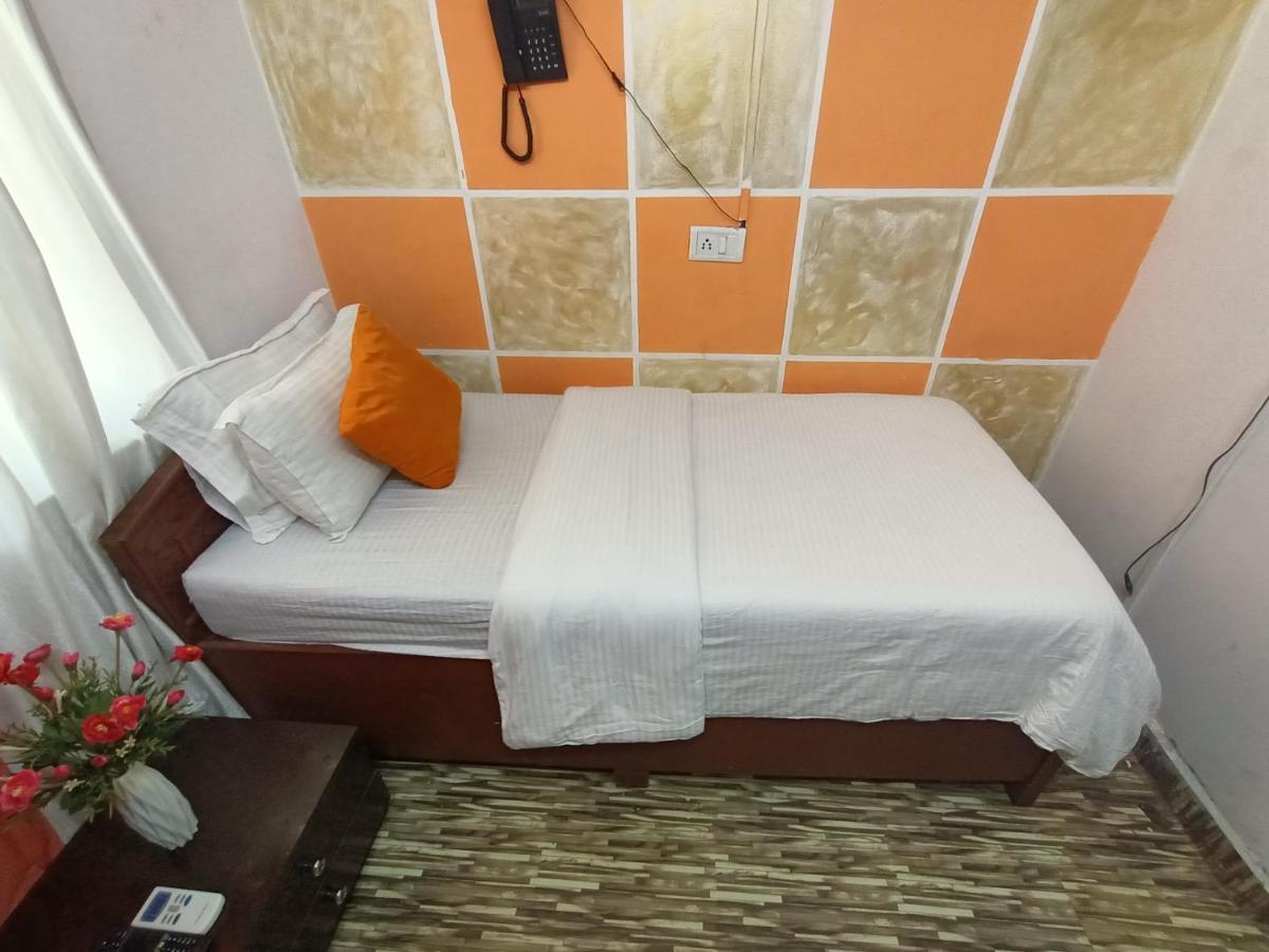 Kalpataru Hometel Мумбаи Экстерьер фото