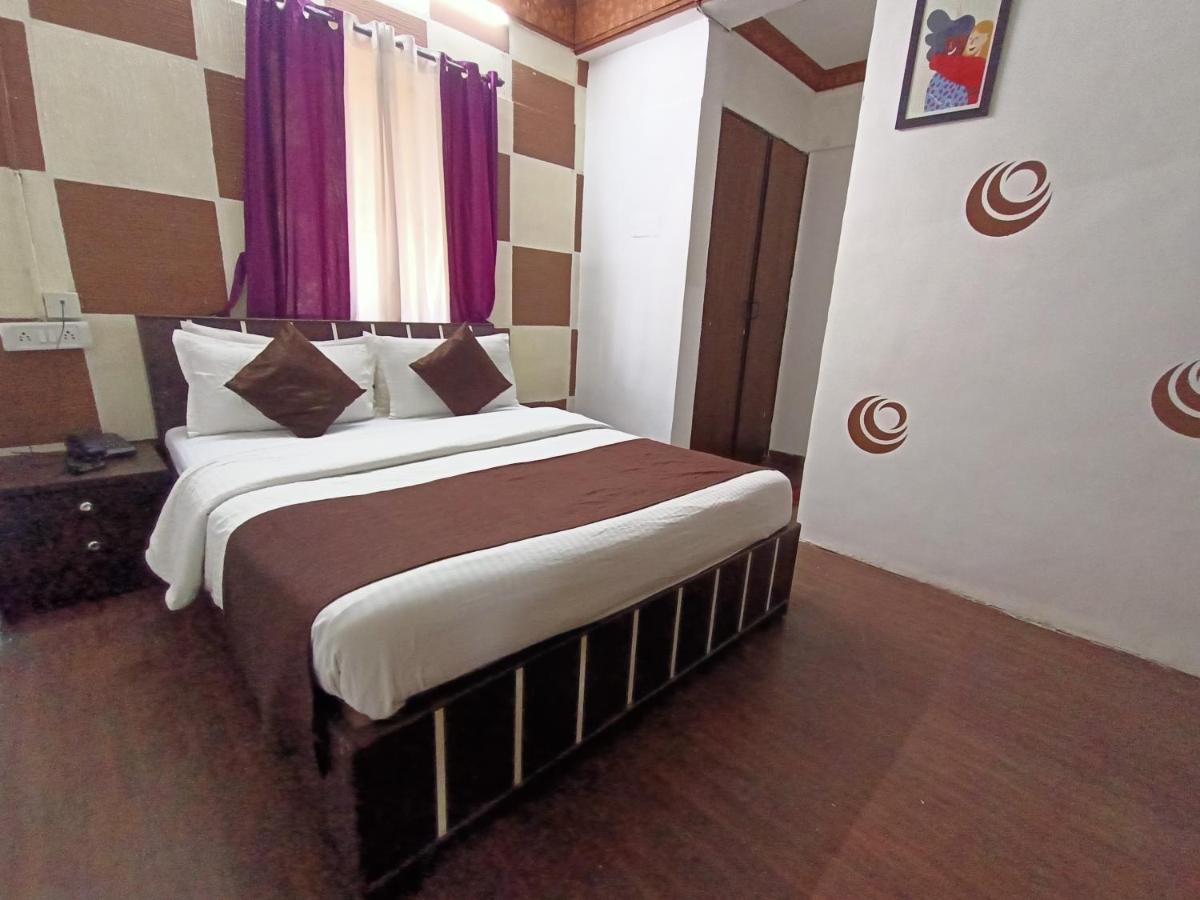 Kalpataru Hometel Мумбаи Экстерьер фото